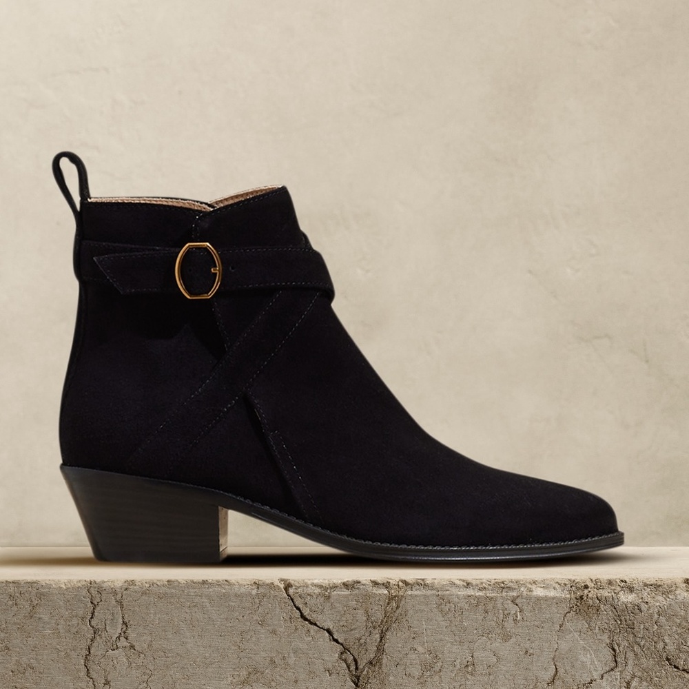 New! BANANA REPUBLIC Italian Ankle Suede Boots w/ Gold Buckle, Black, Size 9